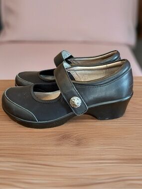 Alegria Black Mary Jane Heel Shoes with Decorative Button Woman’s Size 38 (8)